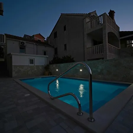 Blue - With Pool *