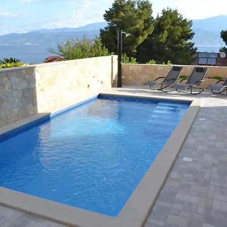 Blue - With Pool Διαμέρισμα